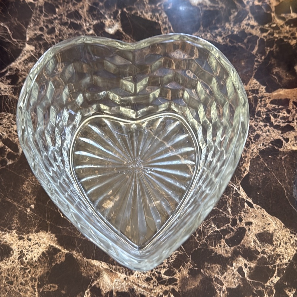 Vintage Homco Heartshaped Candy Dish - Picture 3 of 4
